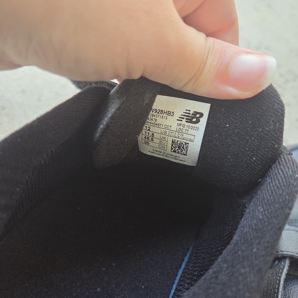 Black New Balance Velcro Sneakers - Picture 3 of 5